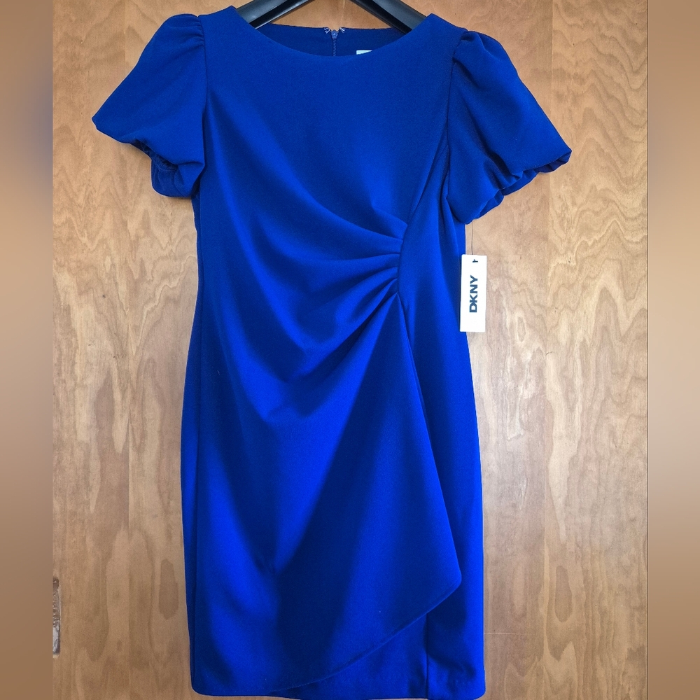 DKNY Women's Petite Short Sleeve Boat Neck Side Ruched Dress, size 10P - Picture 7 of 14